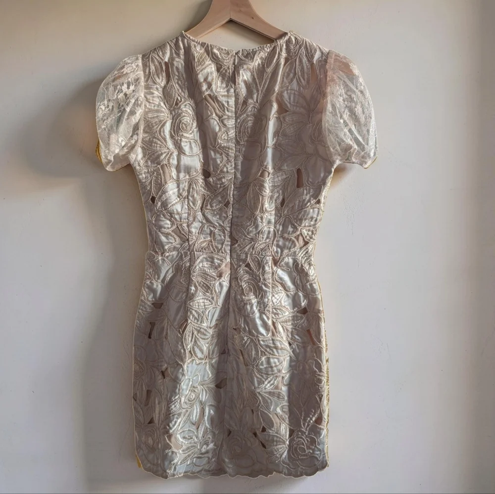 Elliatt Ambient Lace Dress In Champagne Size Small NWT - Picture 7 of 15